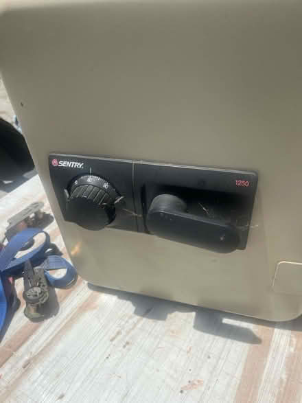 Photo of free Sentry safe (91040) #1