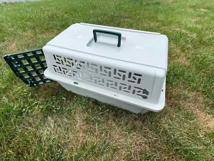 Photo of free Pet carrier (Gtown + Clopper & Richter Farm) #2