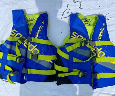 Photo of free Life jackets for young children (Font Hill) #1