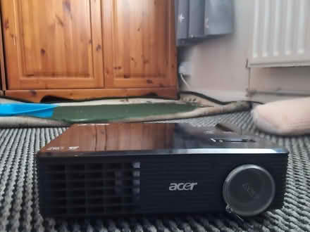 Photo of free Acer projector (Horley RH6) #1