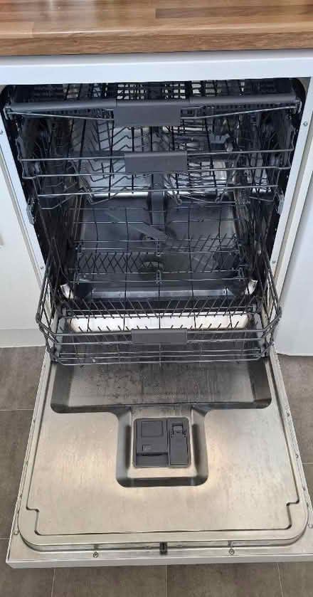 Photo of free Dishwasher BROKEN - For SPARE PARTS OR SCRAP (Boughton Monchelsea ME17) #4