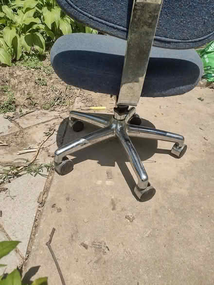 Photo of free office chair (Hampstead) #1