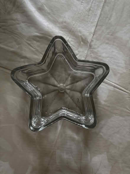Photo of free Glass star-shaped bowl (Ossining) #1