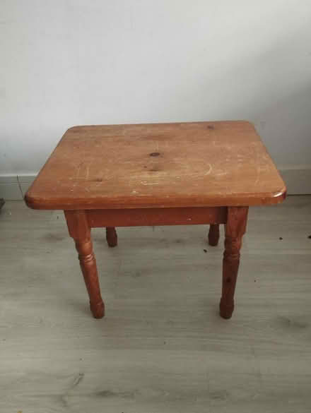 Photo of free Small table (Luton LU1) #1