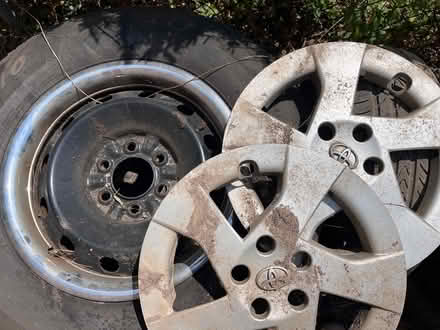 Photo of free 4 steel rims 03-06 Ford Expedition (Poppleton) #4
