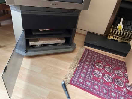 Photo of free TV with stand and DVD player (Erith DA8) #4