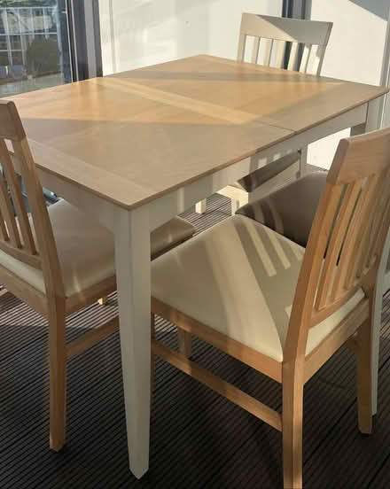 Photo of free Dinner table (SW8 4eu, Battersea) #1