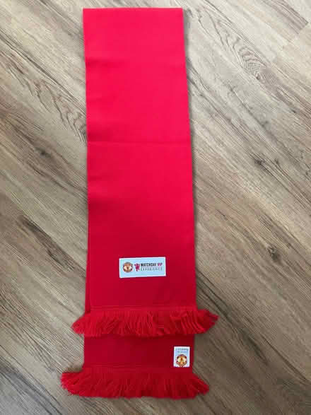 Photo of free Manchester United Scarf (Aston CH5) #1