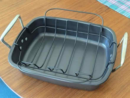Photo of free Heavy duty roasting pan (Champlain Park) #1