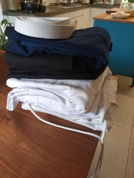 Photo of free GI"s for katate/ jiu-jitsu (GU3) #1