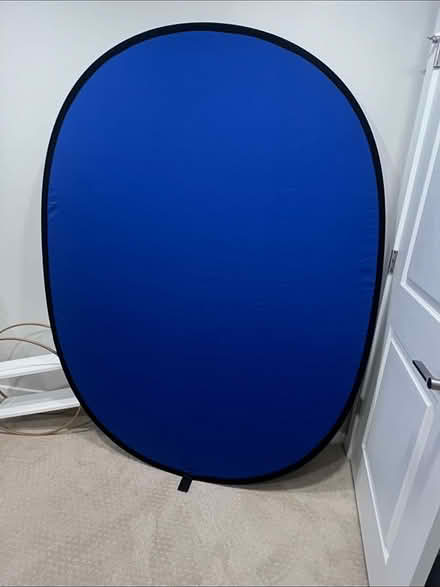 Photo of free Green screen pop-up with tripod (Morristown) #2