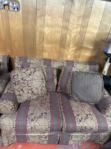 Photo of free Living Room Set (Hamden/Cheshire) #1