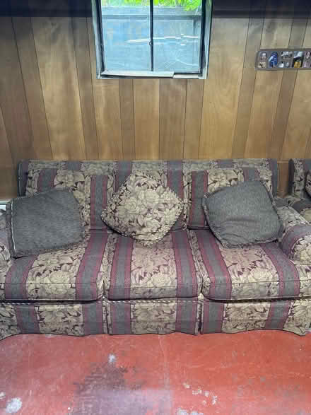 Photo of free Living Room Set (Hamden/Cheshire) #2