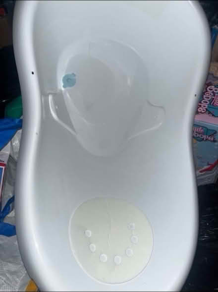 Photo of free Baby tub ,Baby weight scale & Toys (Clifton) #2