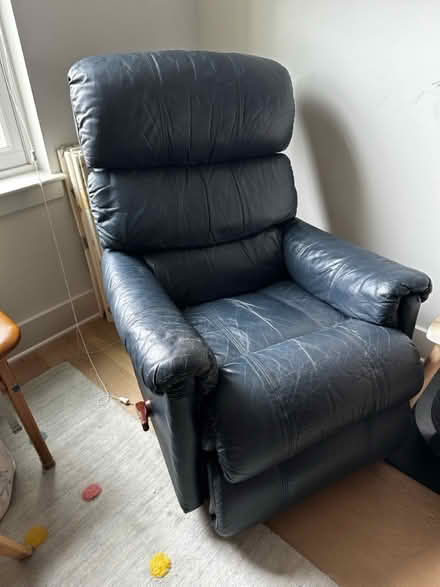 Photo of free La-z boy recliner (Washington DC) #1