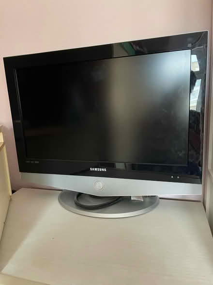 Photo of free Samsung TV (Linden GL1) #1