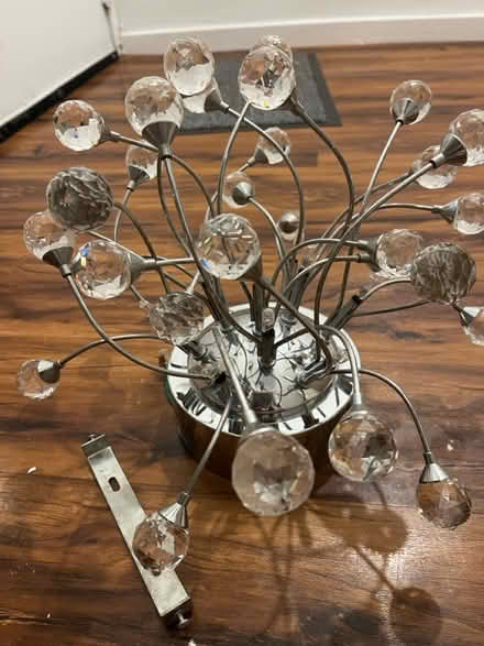 Photo of free Ceiling light (crystal) (Glasgow, Sighthill G21) #1