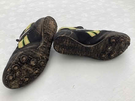 Photo of free Reebok Ladies Running Spikes (High Wycombe HP13, Amersham Rd) #2