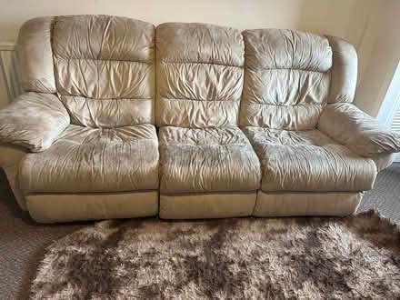 Photo of free Sofa set (Pl5 1AS) #1