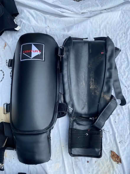Photo of free UFC sparring gear (youth size) (Font Hill) #4