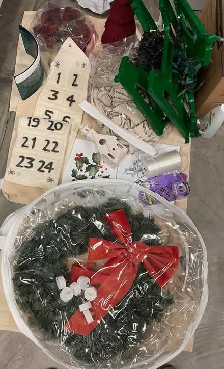 Photo of free Christmas decorations (Irvine Spectrum) #2