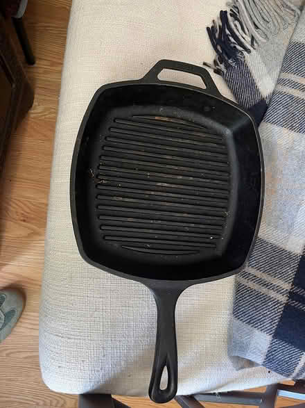 Photo of free Cast iron grill pan (Upper NW DC) #1
