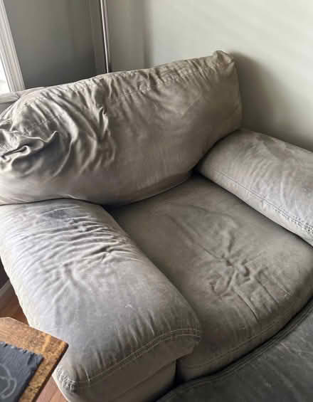 Photo of free Oversized chair and ottoman (61874) #2