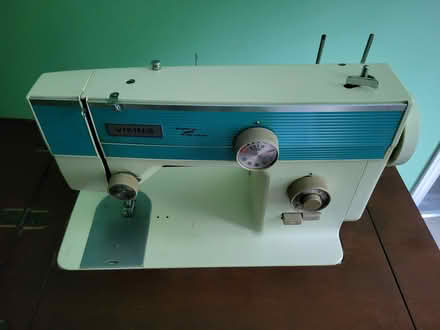 Photo of free Viking Sewing Machine Model 384 (Kemptville/Merrickville) #4