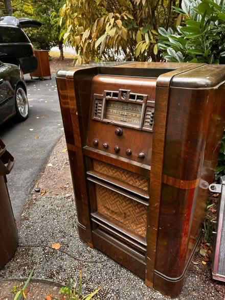 Photo of free Vintage rca radio (Novelty Hill Redmond) #1