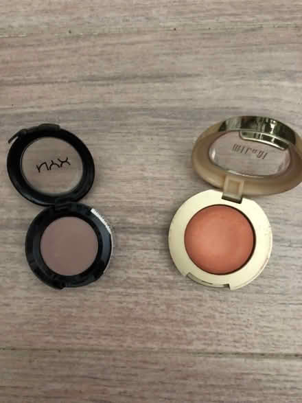 Photo of free Eyeshadow - 2x single (Strawberry Hill TW1) #2