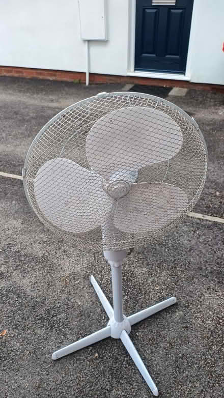 Photo of free Floor standing fan (TQ12 5BW) #2