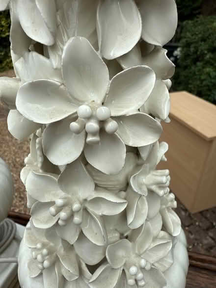 Photo of free Porcelain Capodimonte lamps 1960’s (Harpenden AL5) #4