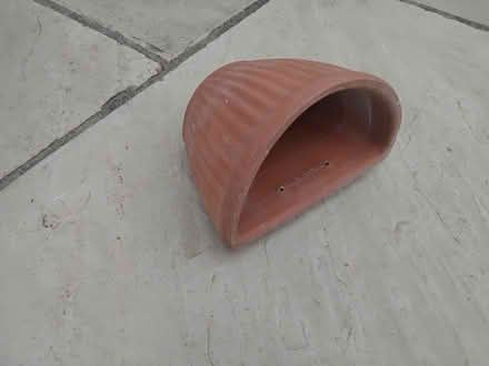 Photo of free Wall mounted terracotta plant pot. (Welwyn AL6) #3