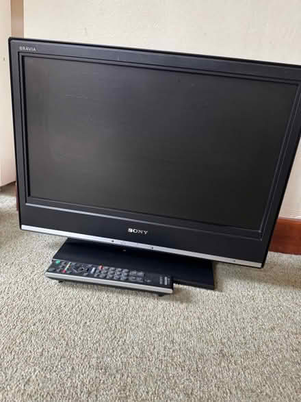 Photo of free Small Flat Screen TV with wall mounting. (Caton LA2) #1