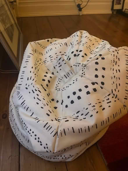 Photo of free Dog bed (Widcombe) #1