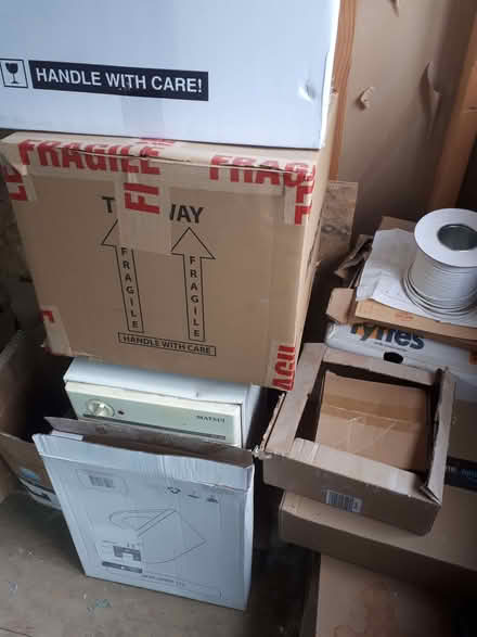 Photo of free Lots of large, medium and small cardboard boxes. (Holmfirth) (Holmfirth HD9) #4