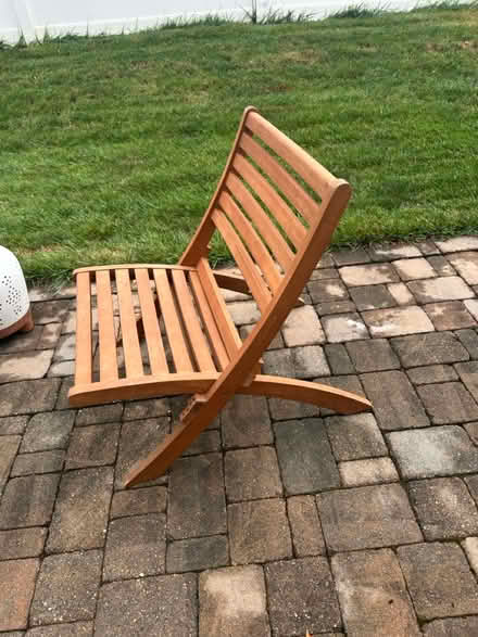 Photo of free Folding outdoor chairs (Falls Church, Va) #1