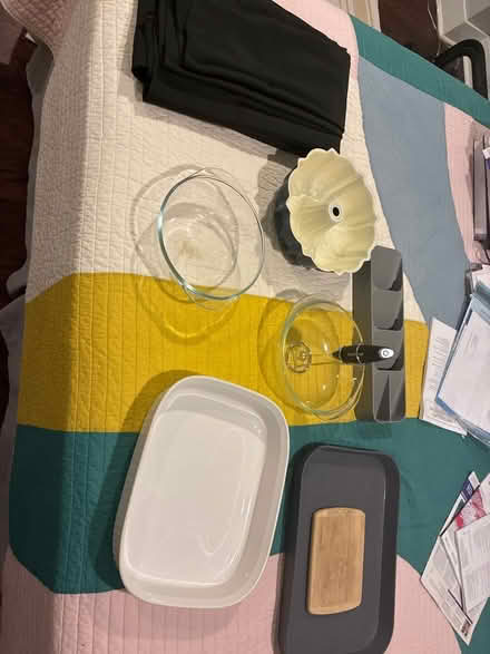 Photo of free Assorted stuff, mostly kitchen (East Nashville) #1