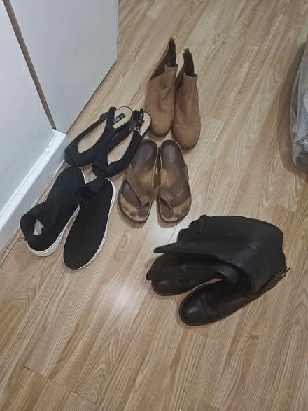 Photo of free Variety of shoes size 7 and 8 (Mortlake) #1