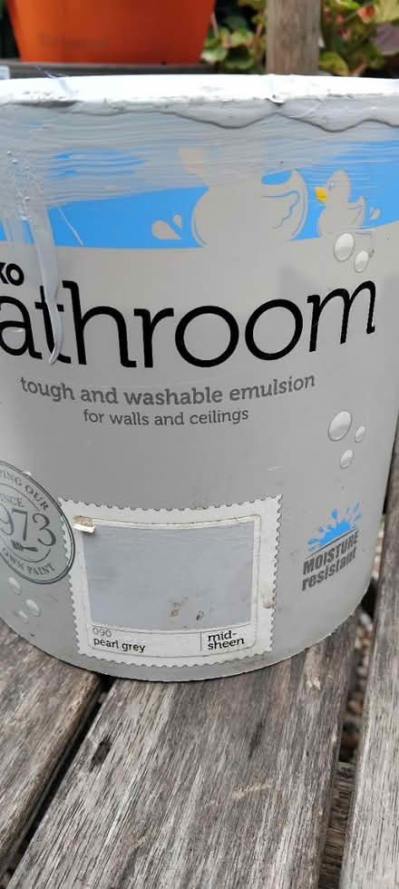 Photo of free Wilko Bathroom paint (Ingol PR2) #1