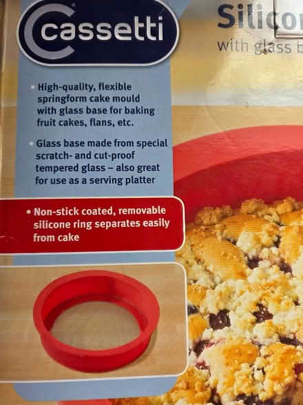 Photo of free Silicone Springform Cake Tin (DA8 - Erith / Upper Belvedere) #4