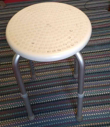 Photo of free perching stool (West Marina TN38) #1