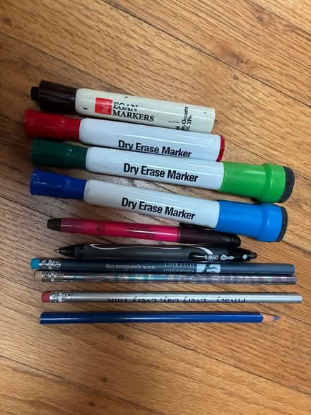 Photo of free Misc Fabric Markers,Pencils c Tote (Corte Madera (near 101)) #1