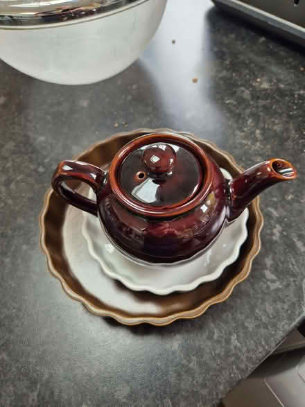 Photo of free Small teapot and two small flan dishes (Bengeo SG14) #3