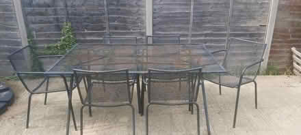 Photo of free Garden table and 6 chairs (Welling, DA16) #1