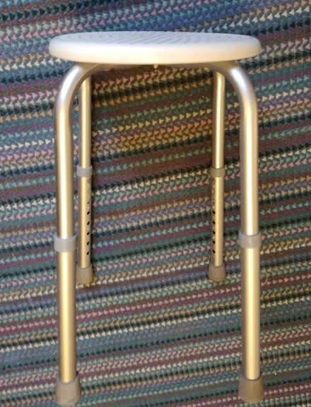 Photo of free perching stool (West Marina TN38) #2