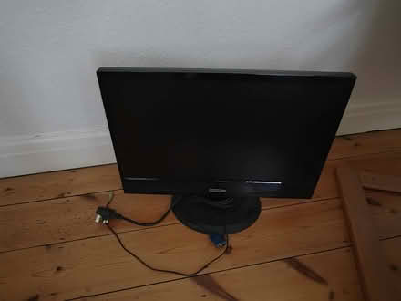 Photo of free Edge10 computer monitor and lead (Risinghurst OX3) #1