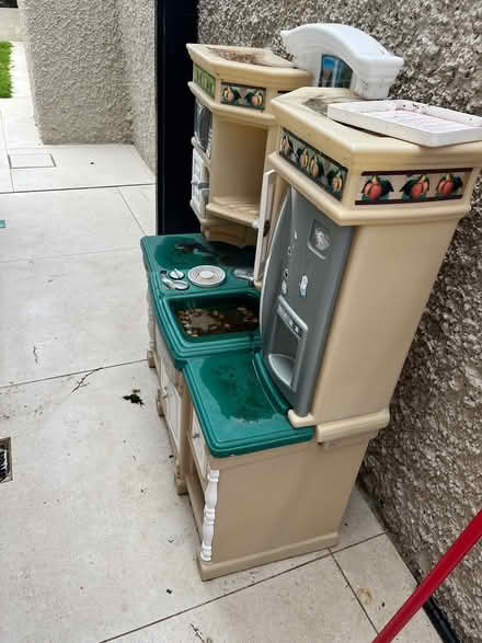 Photo of free Outdoor childrenβs play kitchen (Blackrock) #2