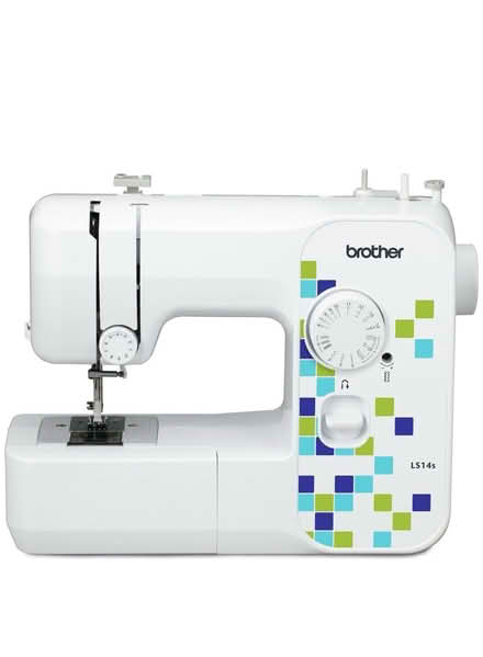 Photo of Sewing machine (DE24) #2