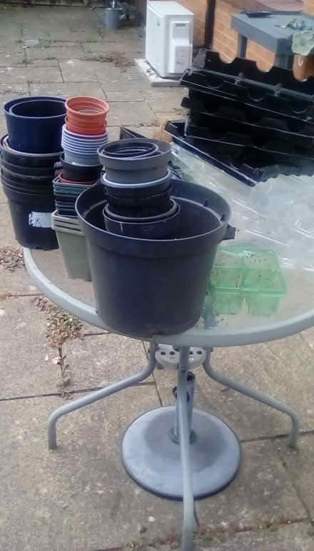 Photo of free Assorted pots/plant pot holders/seed tray (Lower Earley RG6) #2